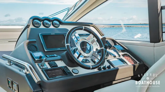 Azimut 55S