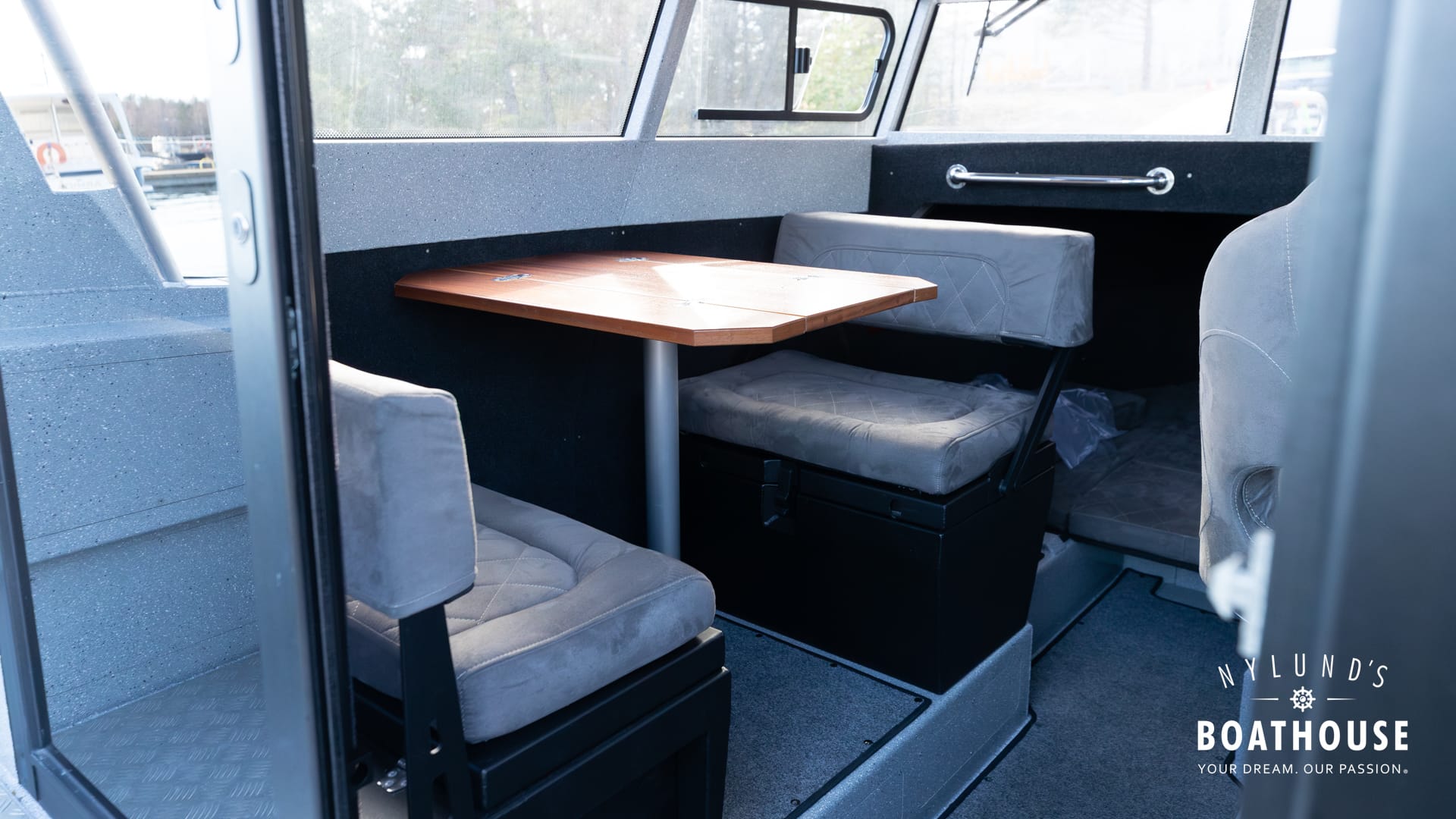 Vboats Voyager 700 Cabin - Image 22