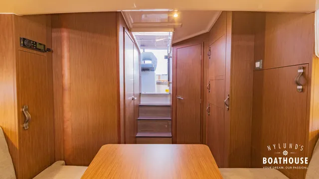 Beneteau Flyer 10 — Interior