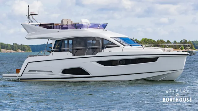 Sealine F430