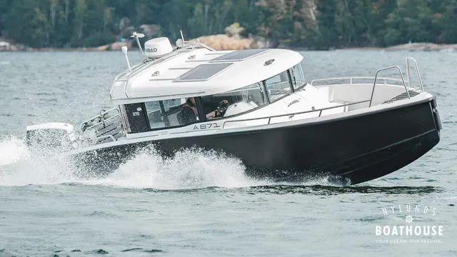 XO 270 RS Cabin OB