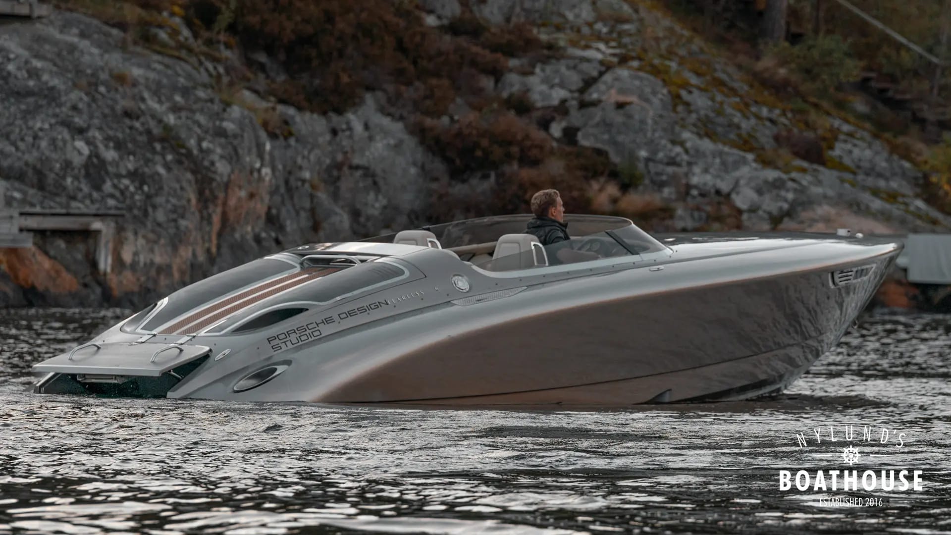 Donzi 28 Fearless Yacht - Image 4