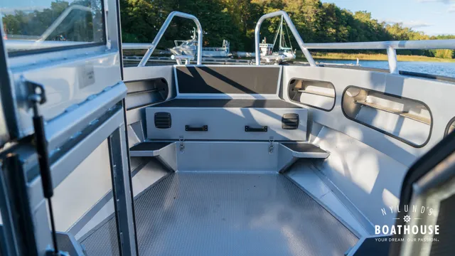 Anytec 868 CAB — Exterior