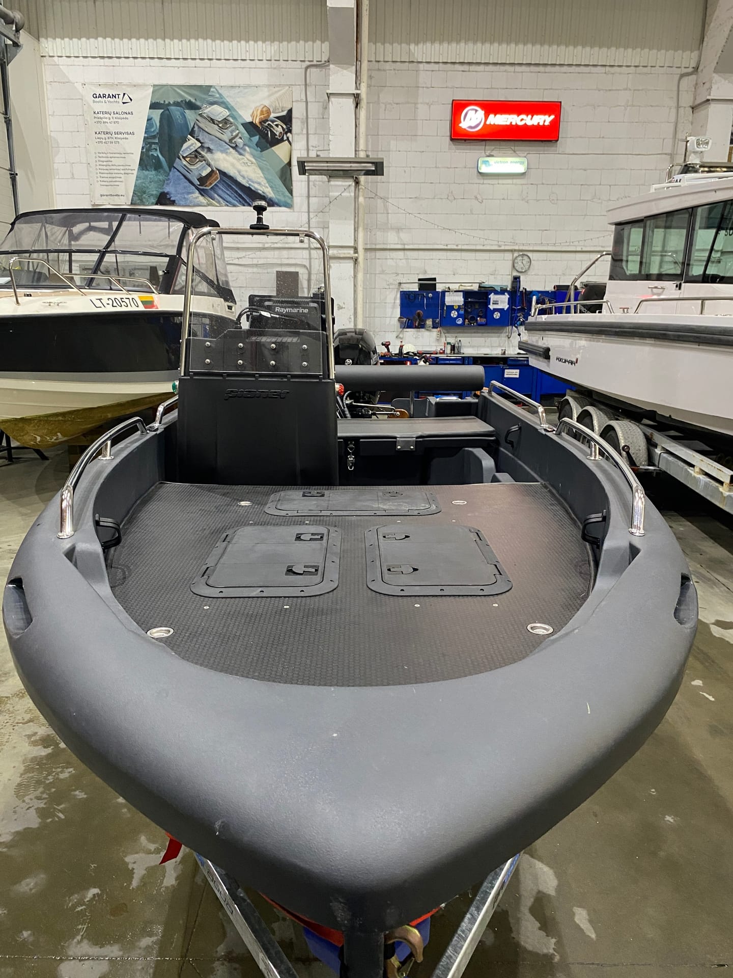 Pioner 14 Active Fisher - Image 1